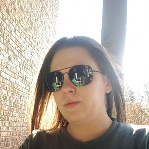 Meet your Posher, Tina